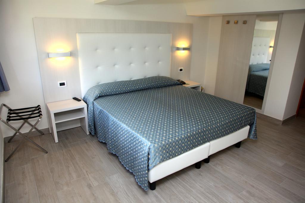 Garni Bellavista Hotel Calceranica al Lago Room photo